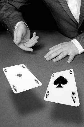 Давай поговорим об особенностях игры на Редстар Покер на деньги